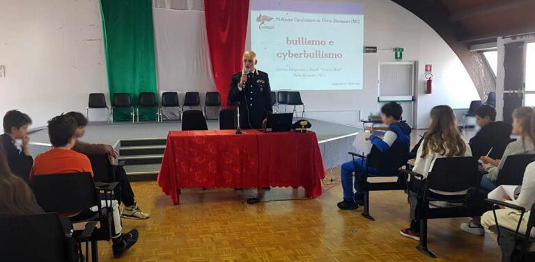 A lezione di cyberbullismo con il Comando dei Carabinieri di Porto Recanati